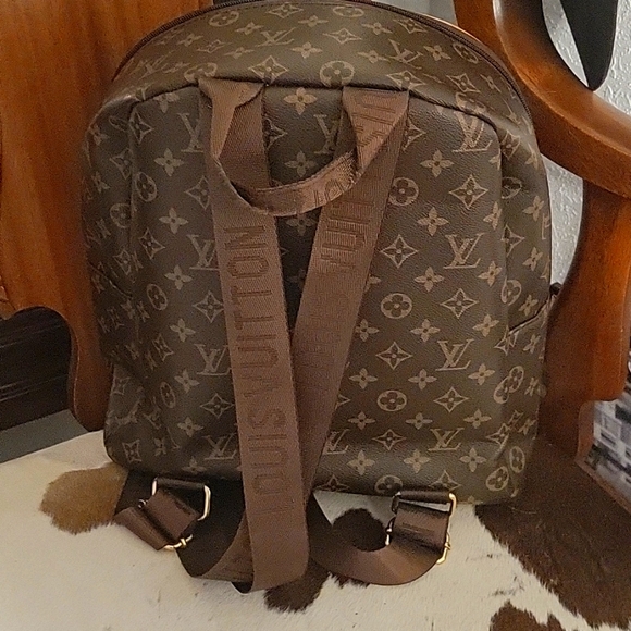 Louis Vuitton BackPack - Picture 2 of 2
